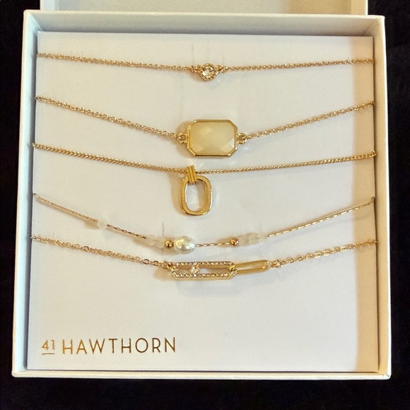 41 Hawthorn Jewelry - 41 Hawthorn Amara Necklace Set with Cream and Pearl Accents